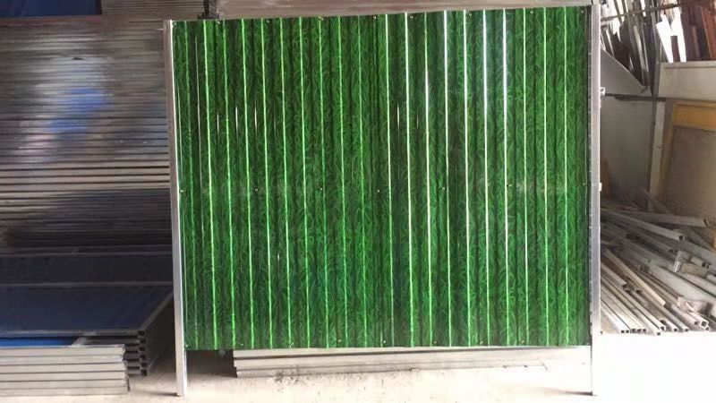 宾川小草板面临时围挡